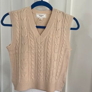 Classic V-neck Cable knit Sweater Vest